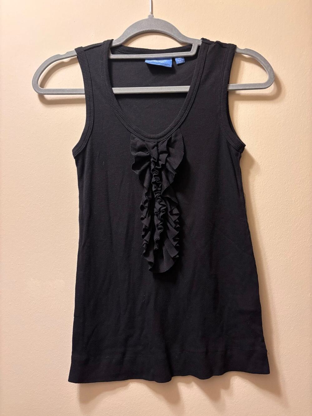 Vera Wang black top